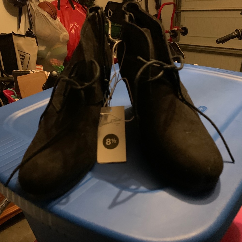NWT fashion boots